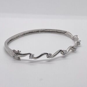 Vtg 925 Sterling Silver & White / Clear CZ Stone Wavy Hinged Bangle 8” C / 2.3”D